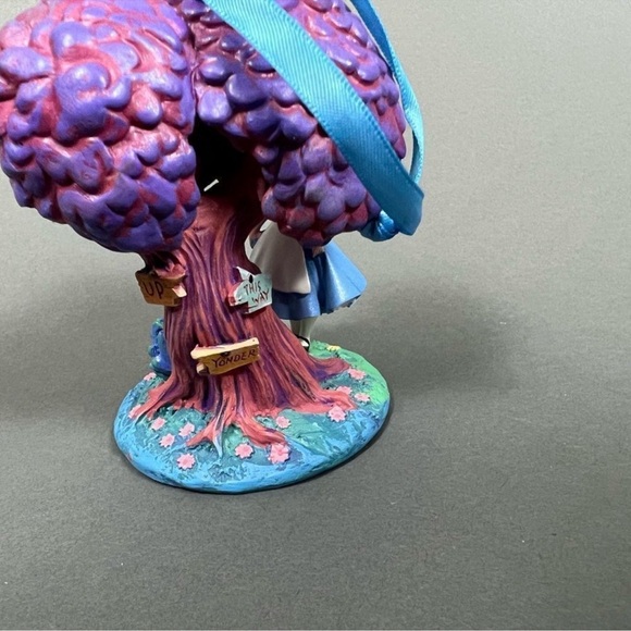 Disney ALICE IN WONDERLAND Cheshire Cat
Tree RARE Sketchbook Ornament 2014 - Picture 5 of 11